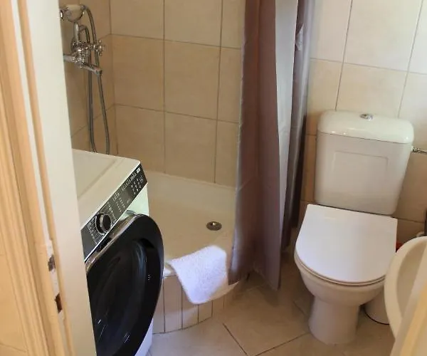 Adagio Theatre * Split