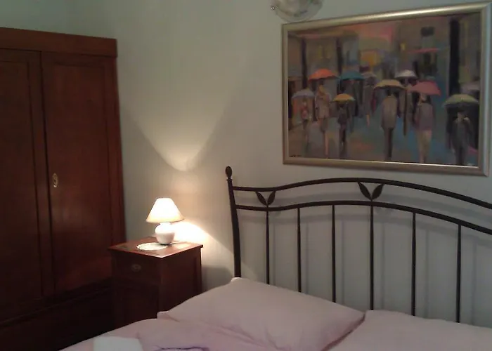 Adagio Theatre * Split