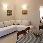 Apartment Adagio Theatre