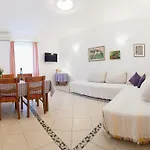 Apartment Adagio Theatre