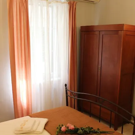 Adagio Theatre * Split