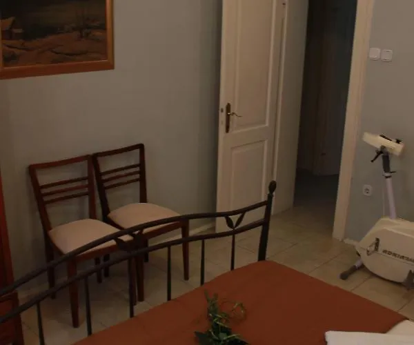 Adagio Theatre Split